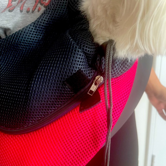 COPY - Reflective Pet Sling Carrier  comes in 3 sizes S, M & L as well as 3 col… - Picture 11 of 11
